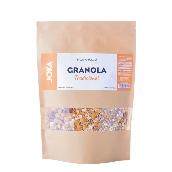 Granola Tradicional. La Granola Tradicional JOKA es preparada con avena, miel, almendras, castañas de cajú, semillas de girasol, lino y chia.